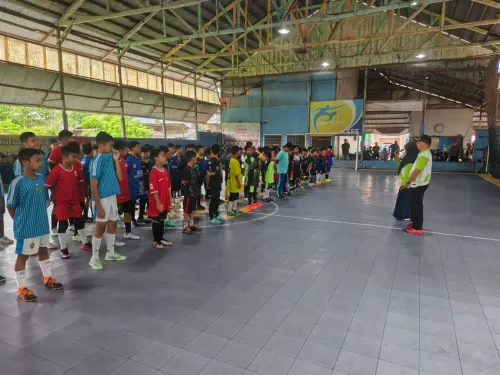 MIN 1 Ketapang Gelar Pertandingan Futsal dalam Rangkaian Class Meeting 2025