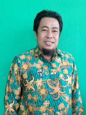  Iwan Karnaen, S.Pd.I